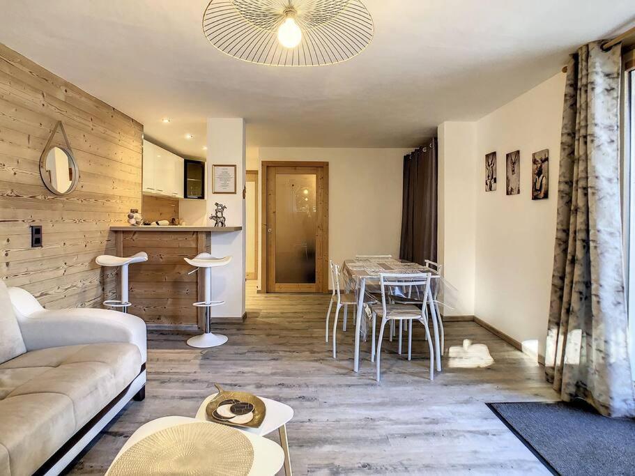 Appartement Mont Alt, F2 40m2 en rdc, calme, Vue Mt Blanc à Passy  Extérieur photo